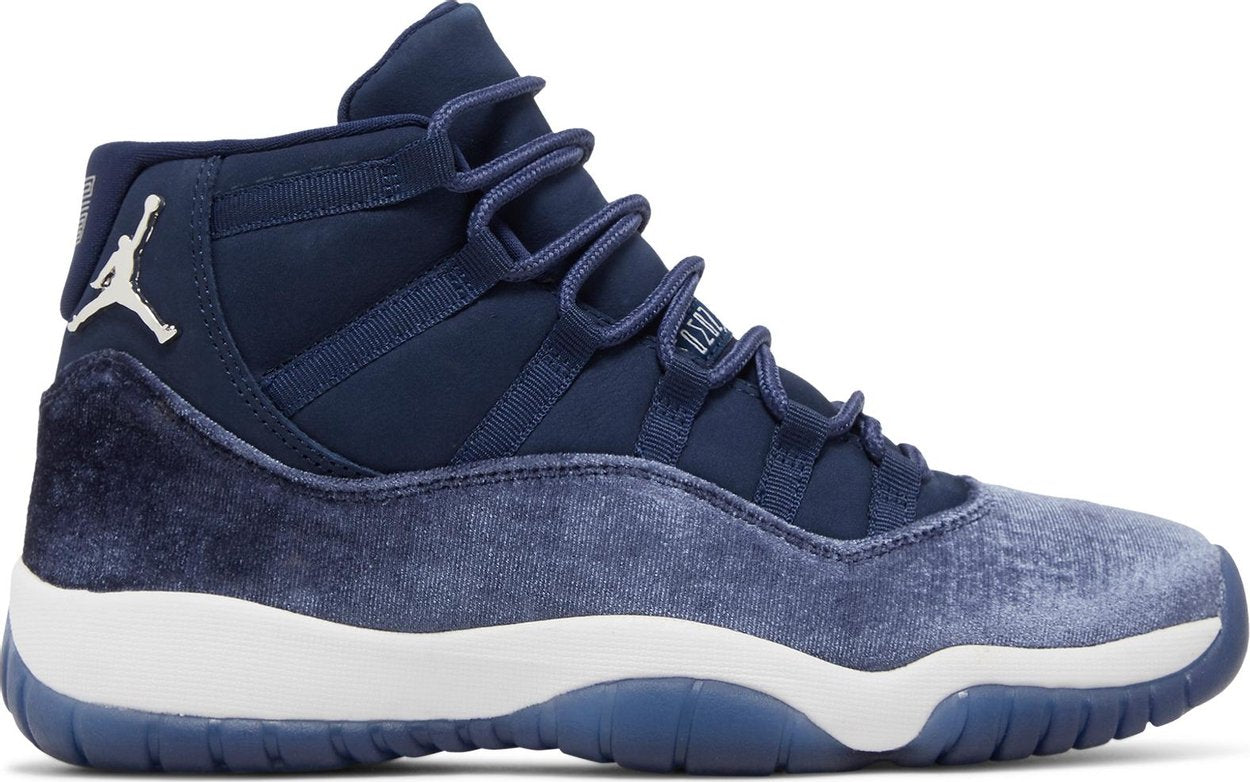 11 'Midnight Navy Velvet'