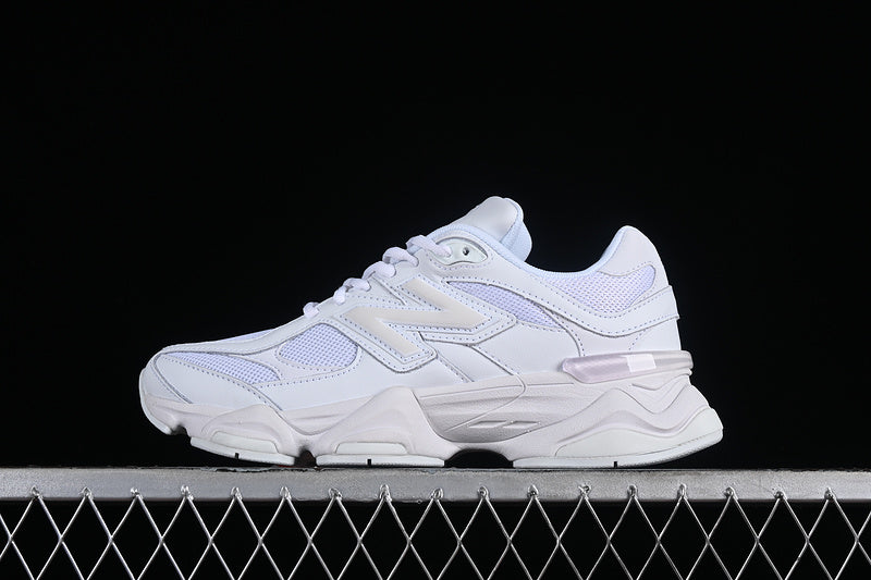 9060 'Triple White'