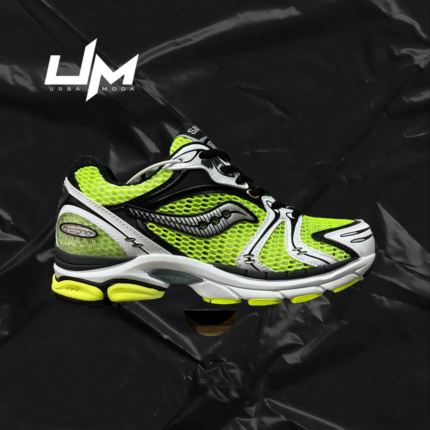 Saucony ProGrid Omni 9 White Yellow