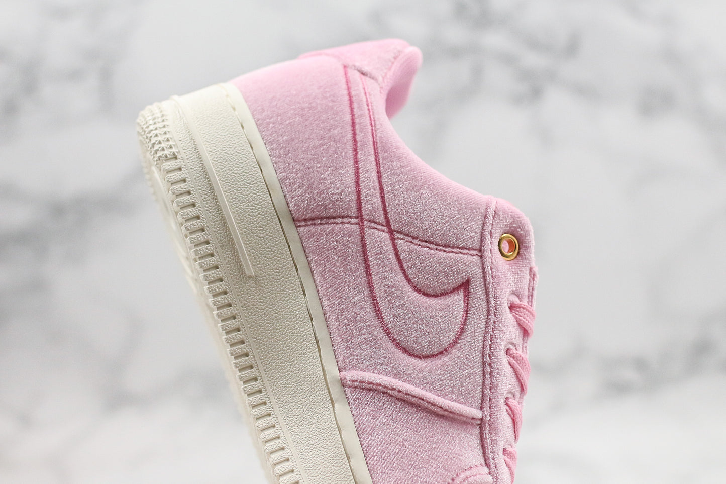 Air Force 1 '07 "Velour Pink Rise"