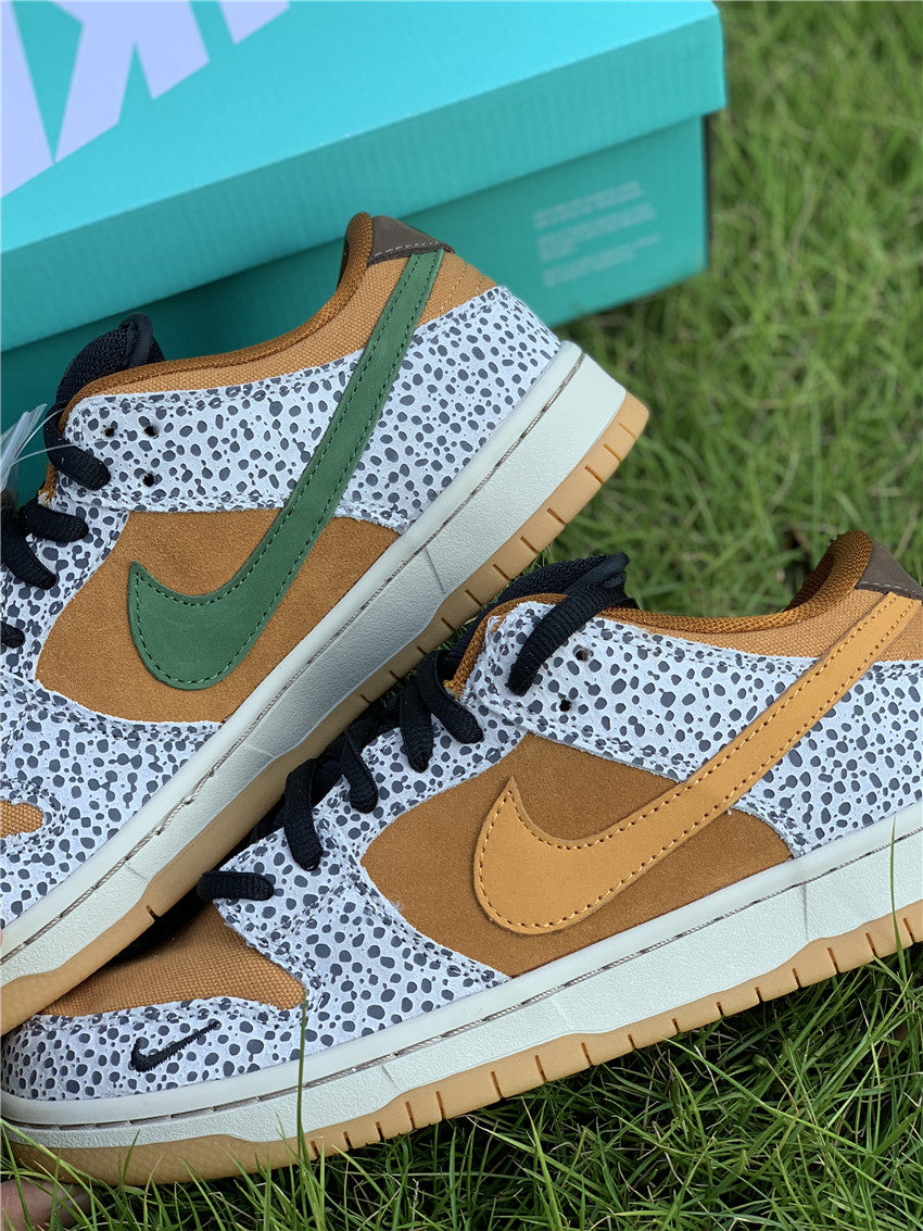SB Dunk Low “Safari”