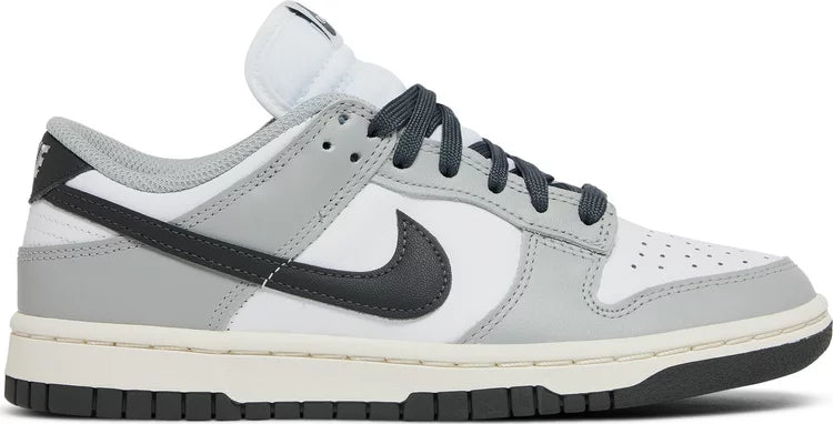 Dunk Low ‘Light Smoke Grey”