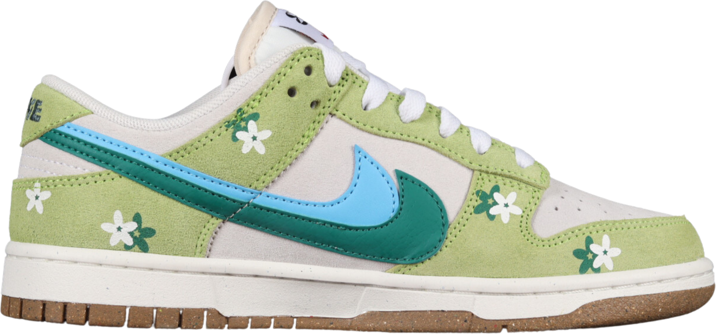 Dunk Low SE 85 Double Swoosh Flowers