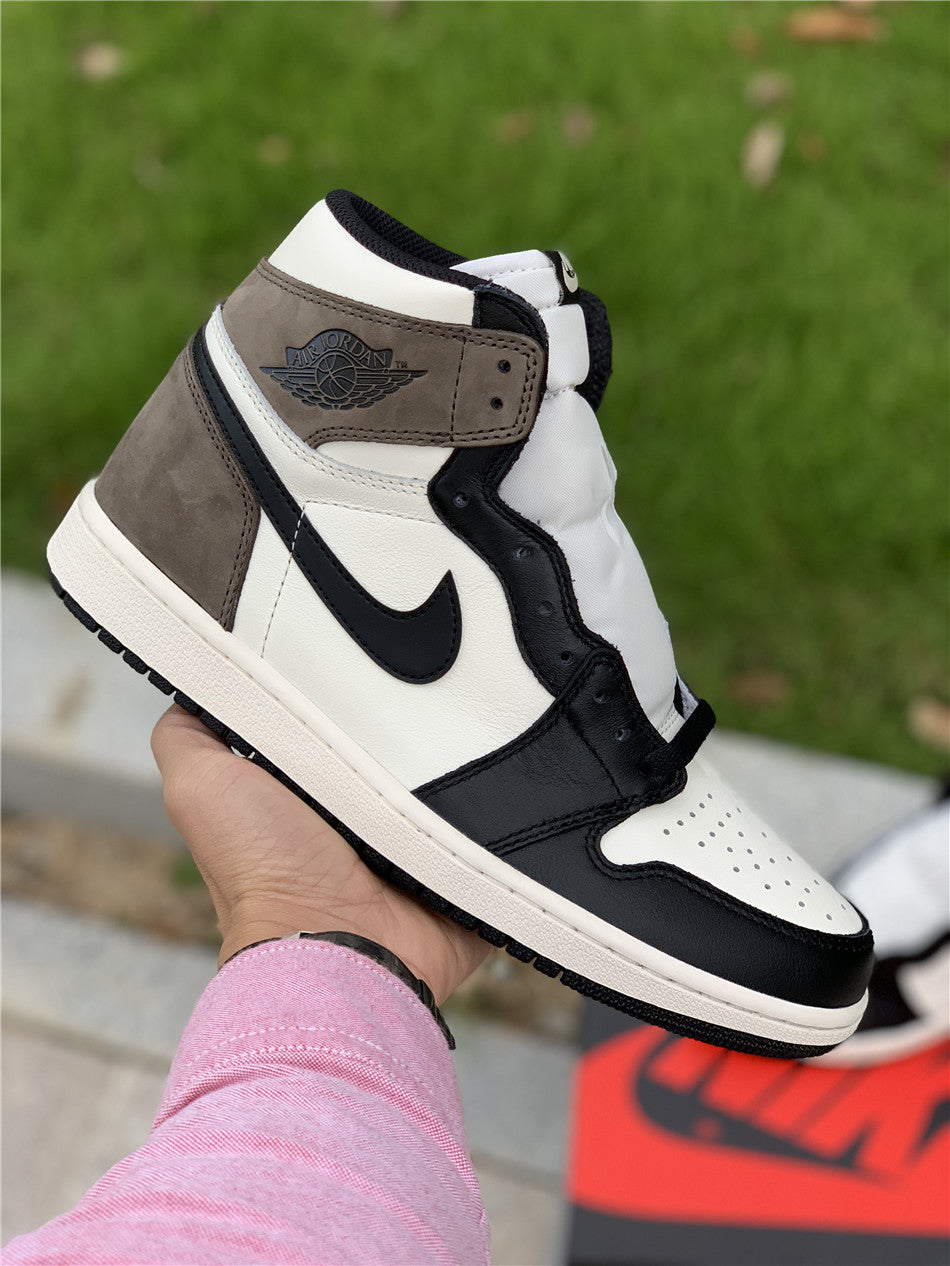 1 Retro High OG 'Dark Mocha'