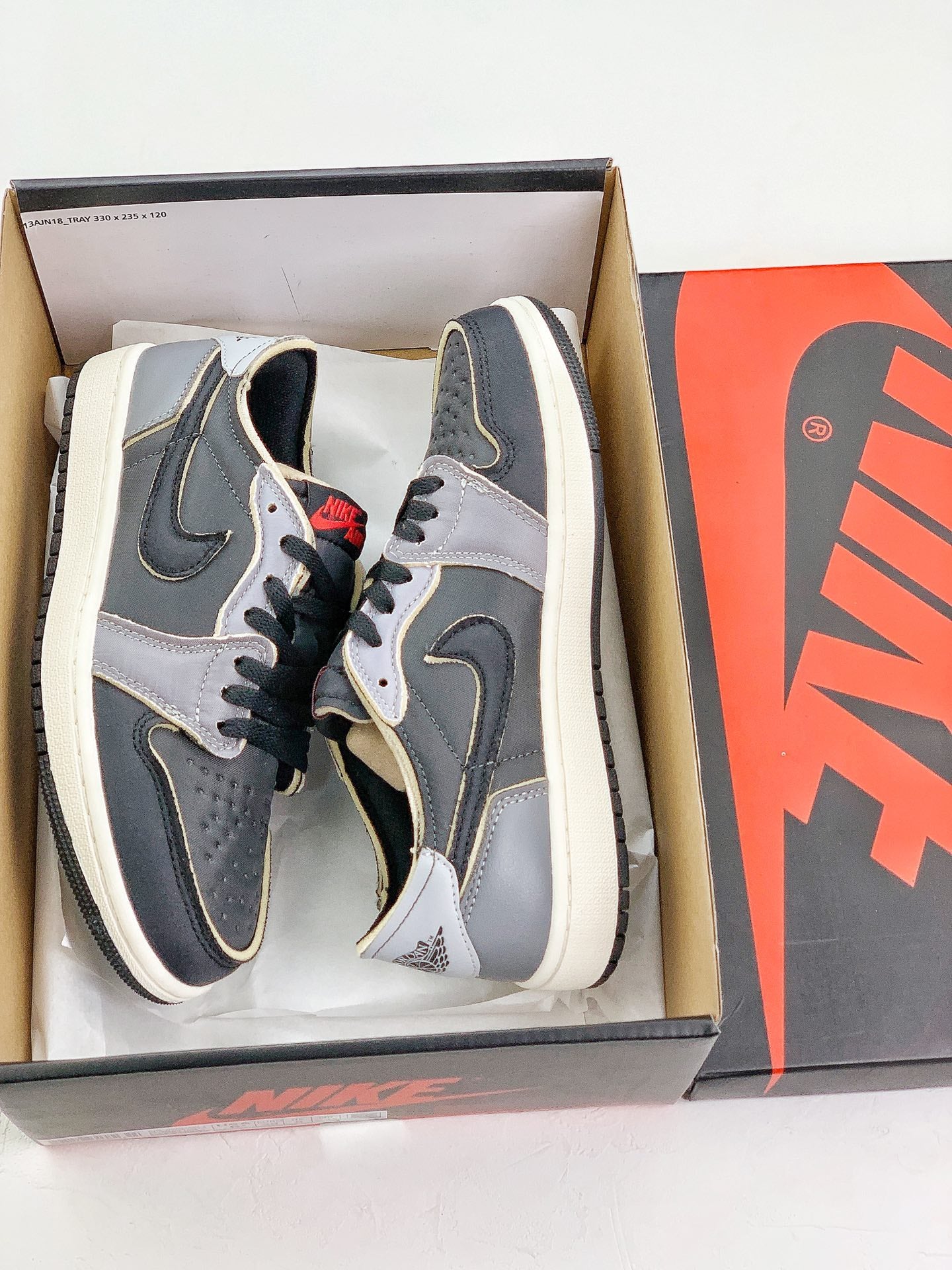 1 Retro Low OG EX 'Dark Smoke Grey'