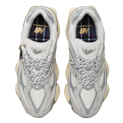 9060 'Light Grey White'