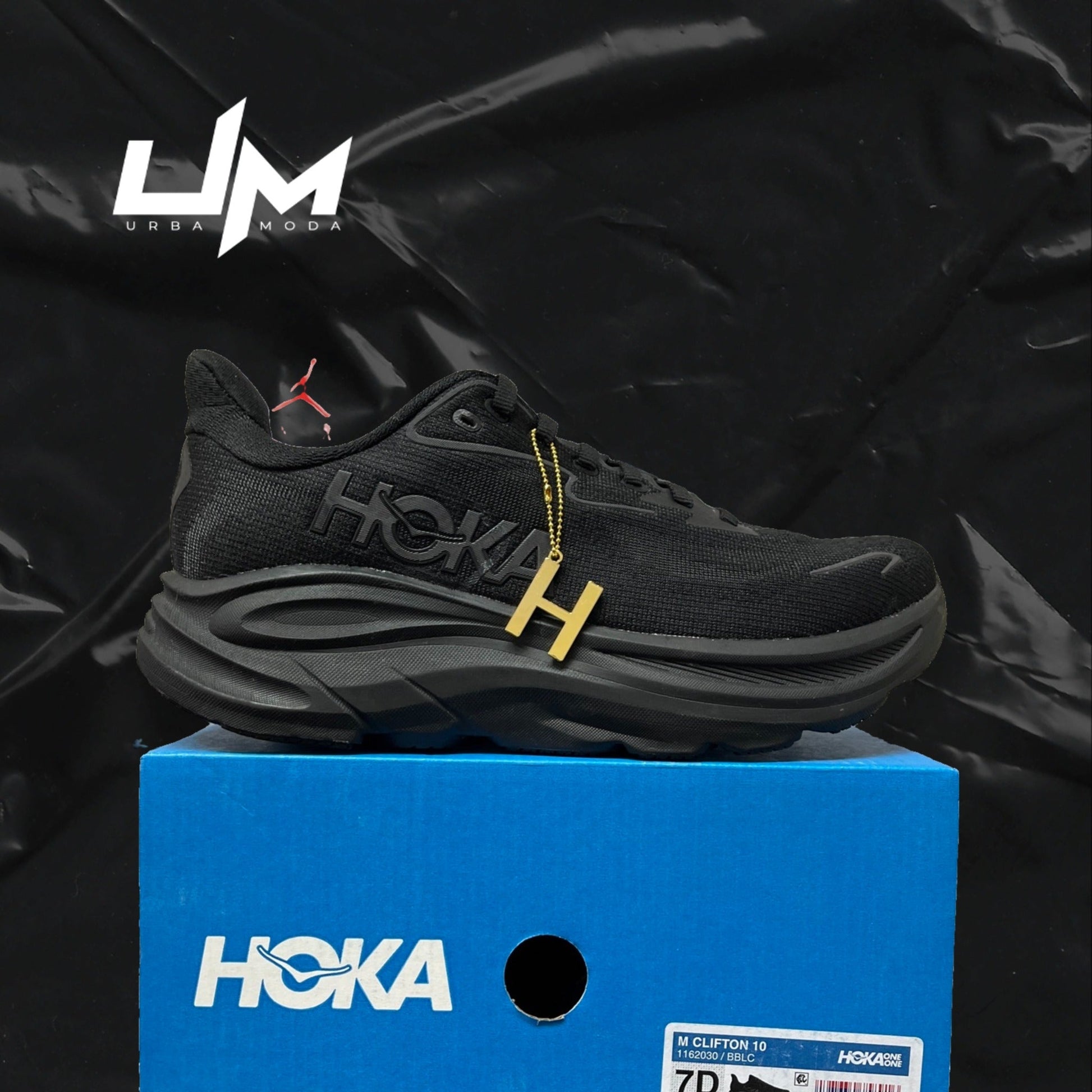 Hoka Clifton 10 All Black