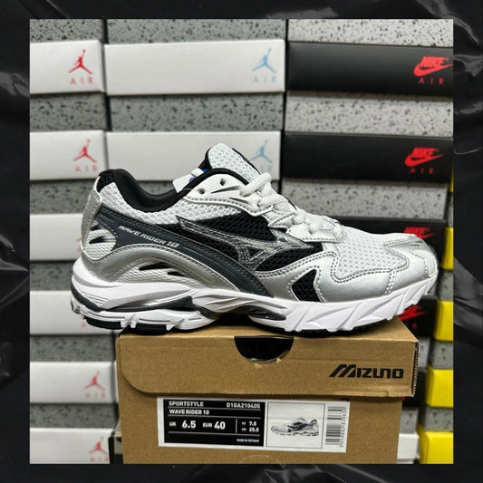 Mizuno Wave Rider 10 White Black Silver