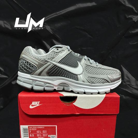 Nike Zoom Vomero 5 Grey White