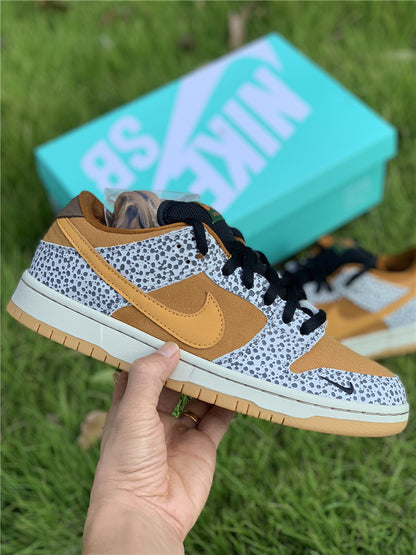 SB Dunk Low “Safari”